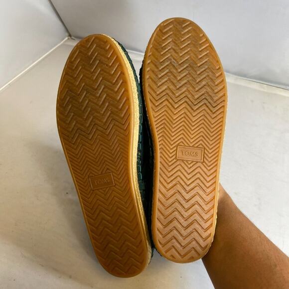 Toms Petra green emerald metallic slip on flats 6.5W - Picture 4 of 4